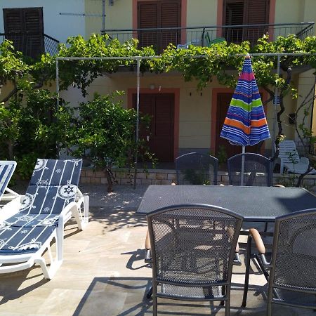 Apartmani Katarina Barbat na Rabu Exterior foto