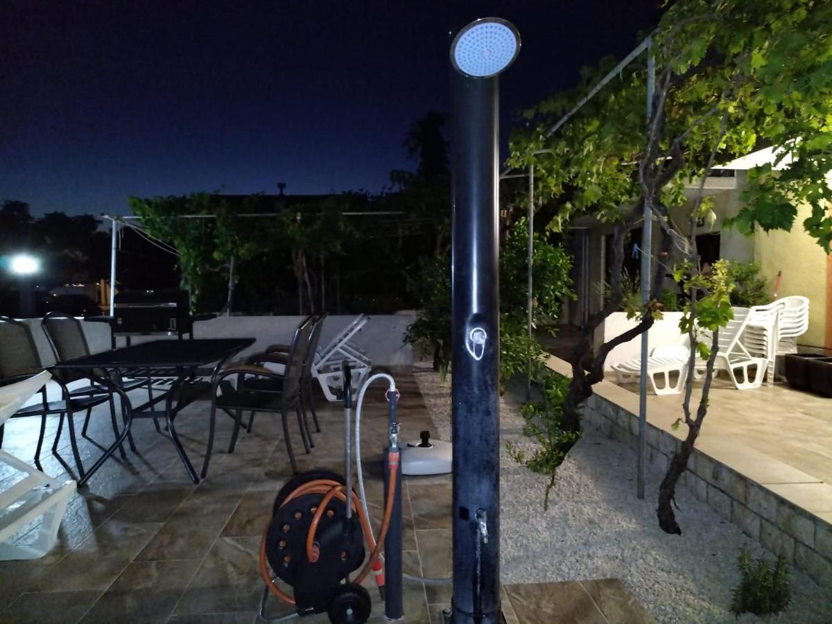 Apartmani Katarina Barbat na Rabu Exterior foto