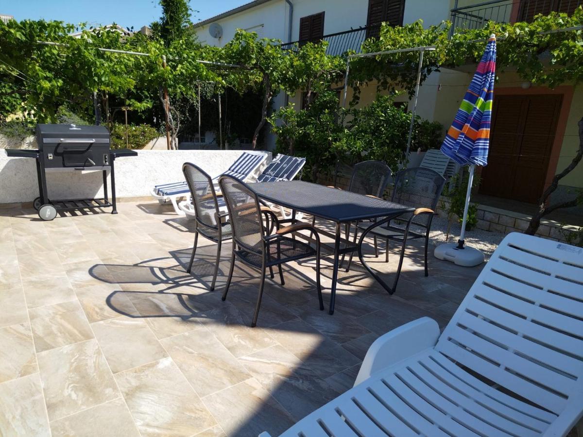 Apartmani Katarina Barbat na Rabu Exterior foto