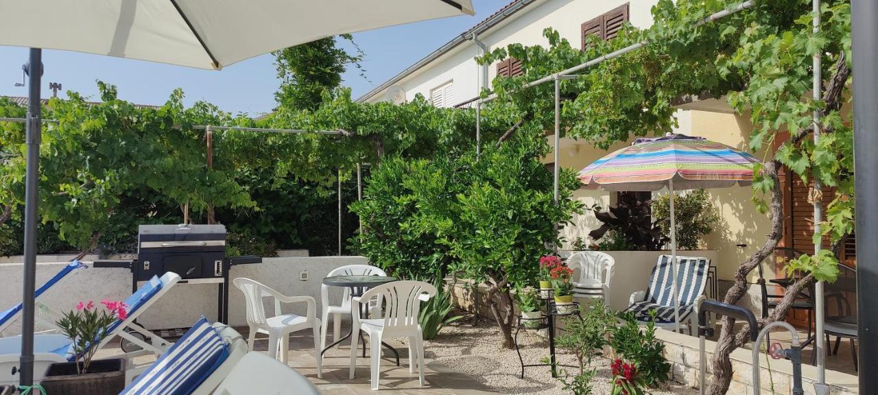 Apartmani Katarina Barbat na Rabu Exterior foto